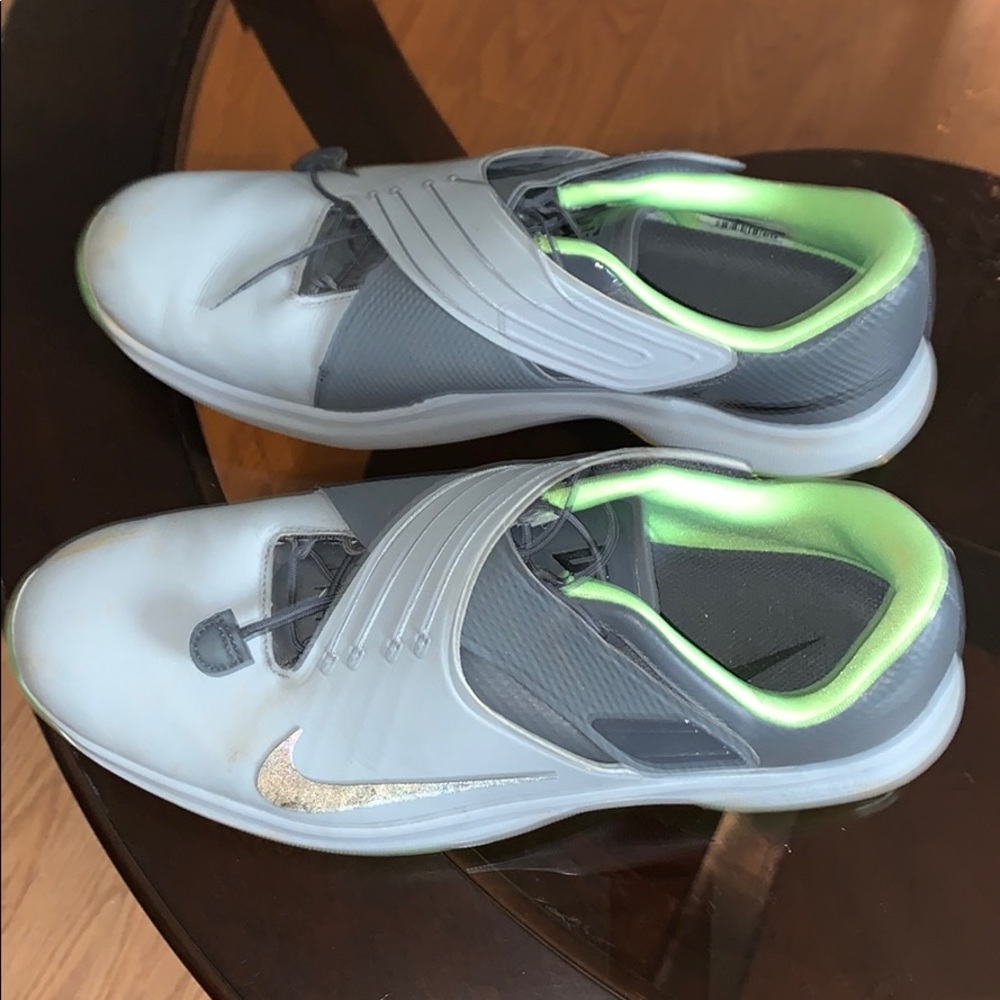 Men’s Nike golf shoes zooms